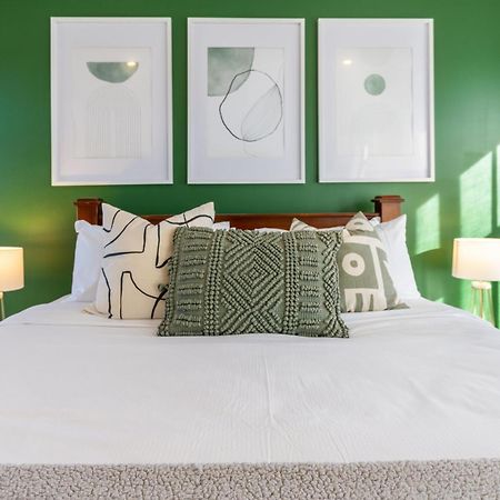 Gorgeous In Green - 2 Bed Central Oasis W/King Bed كريستتشيرش المظهر الخارجي الصورة