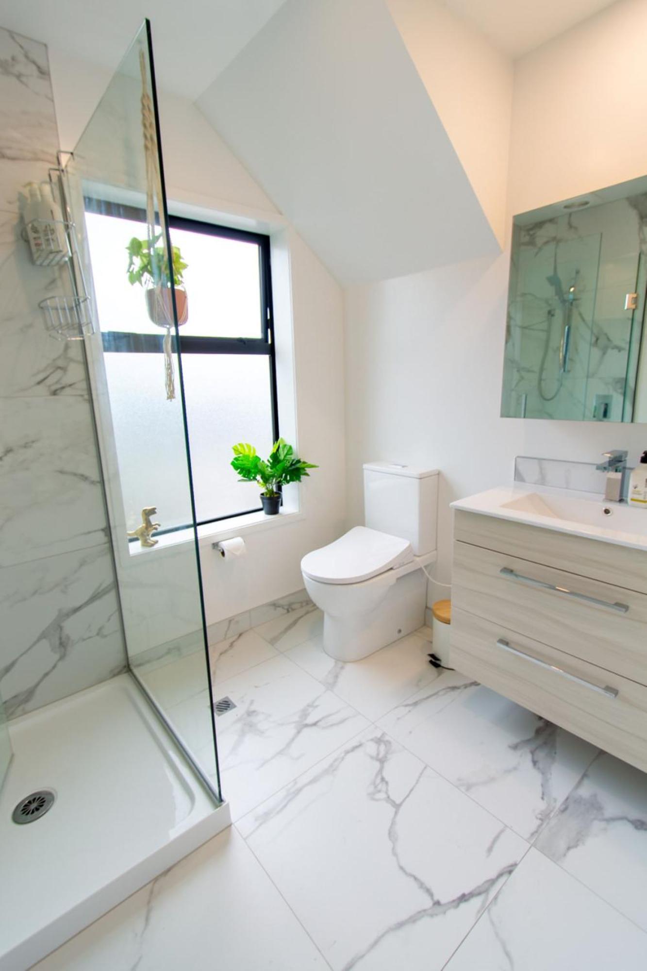Gorgeous In Green - 2 Bed Central Oasis W/King Bed كريستتشيرش المظهر الخارجي الصورة