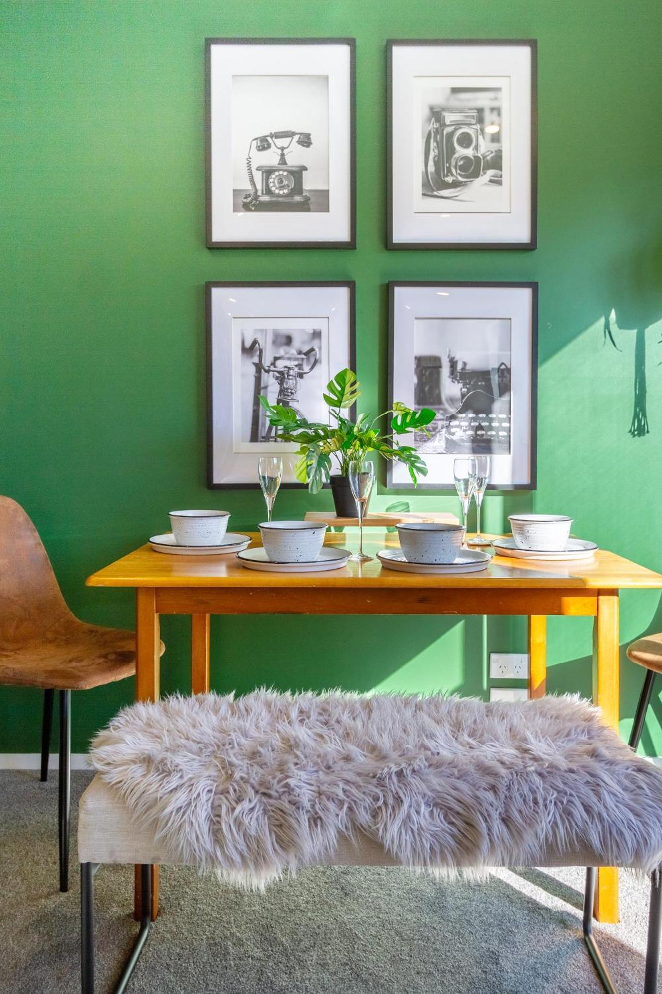 Gorgeous In Green - 2 Bed Central Oasis W/King Bed كريستتشيرش المظهر الخارجي الصورة